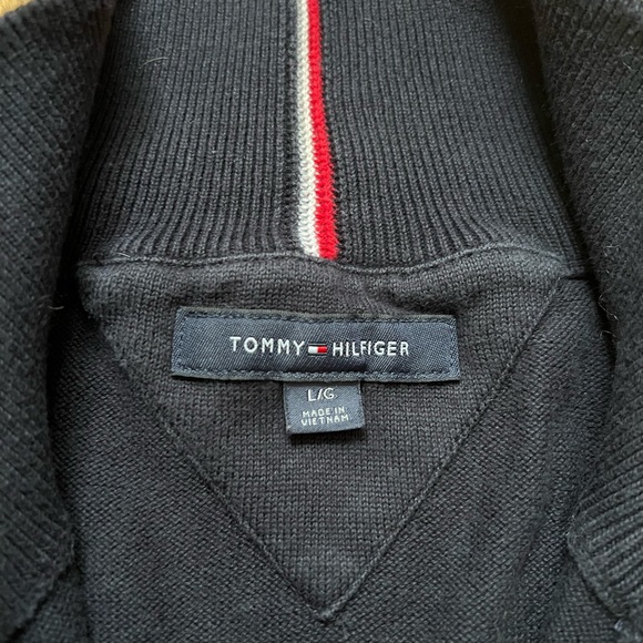 Men’s Tommy Hilfiger Quarter-Zip Navy Pullover - Picture 2 of 7